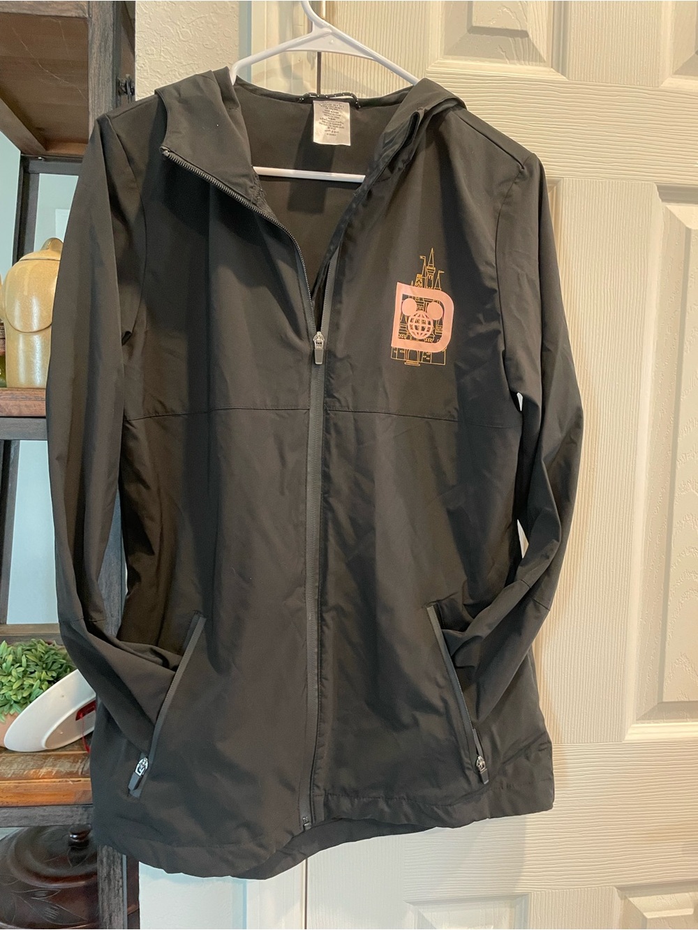 Walt Disney World full zip Black hooded windbreaker jacket Cinderella castle SM